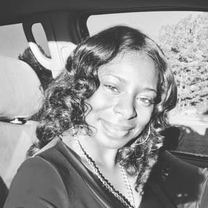 Meet your Posher, Carla