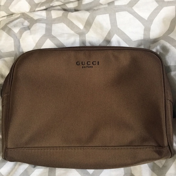 gucci toiletry pouch