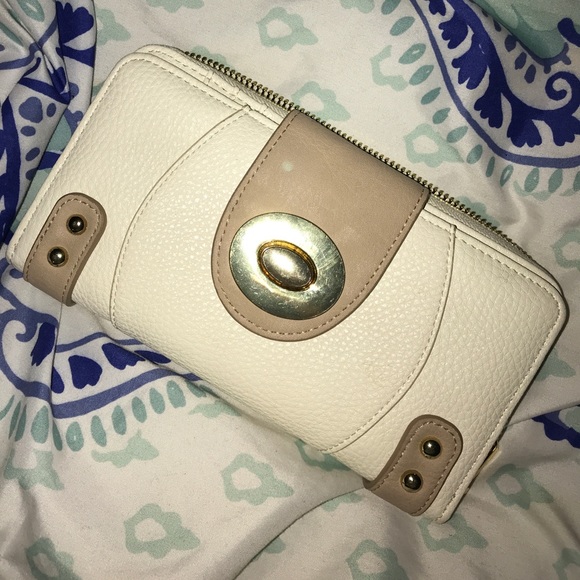 Wallet - Picture 1 of 3