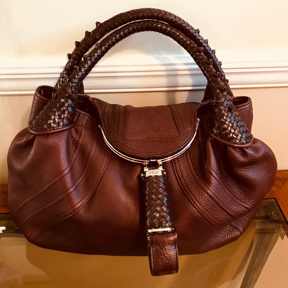 🔴💯🔥WEEKEND SPECIAL. FENDI SPY BAG