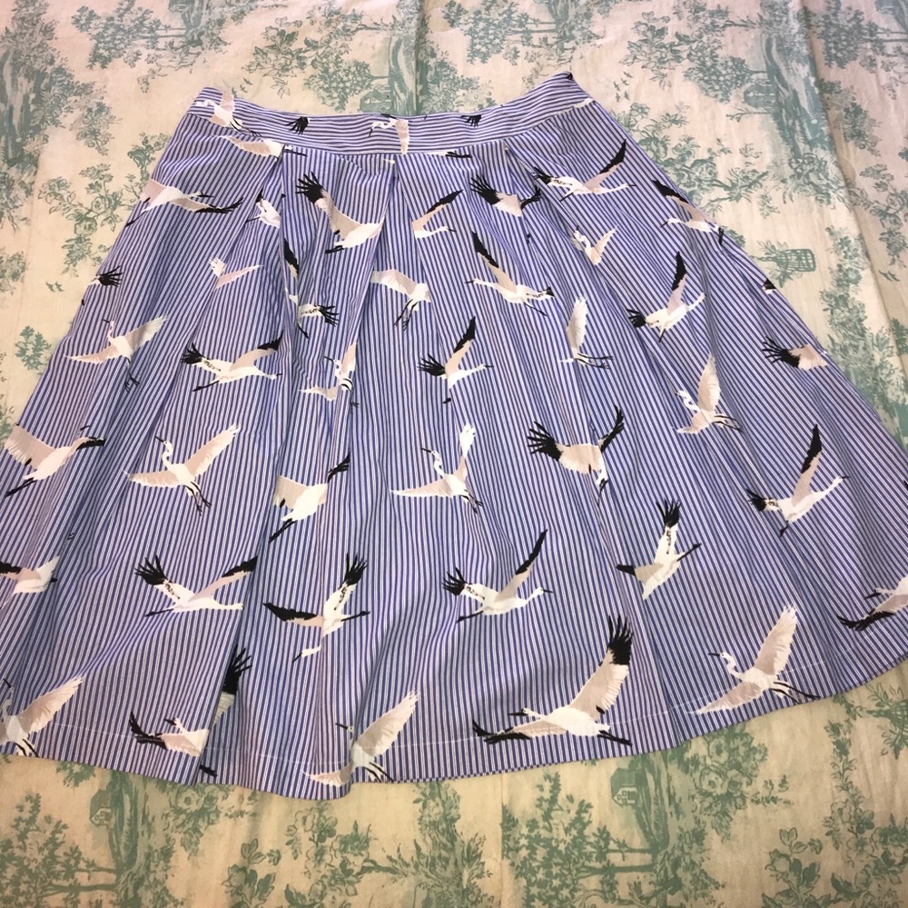 Women's skirt with birds Sz 14 Who What Wear