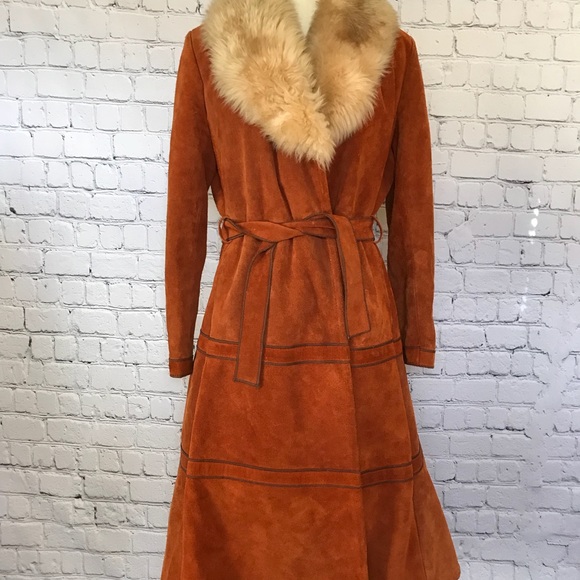 Jackets & Blazers - 🎉 HP🎉VINTAGE GENUINE LEATHER COAT