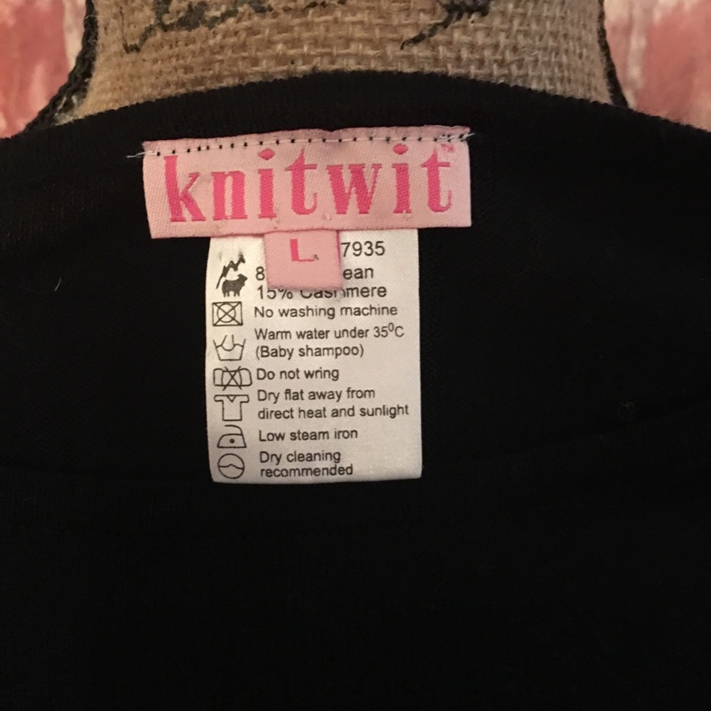 Knit wit short sleeve light sweater