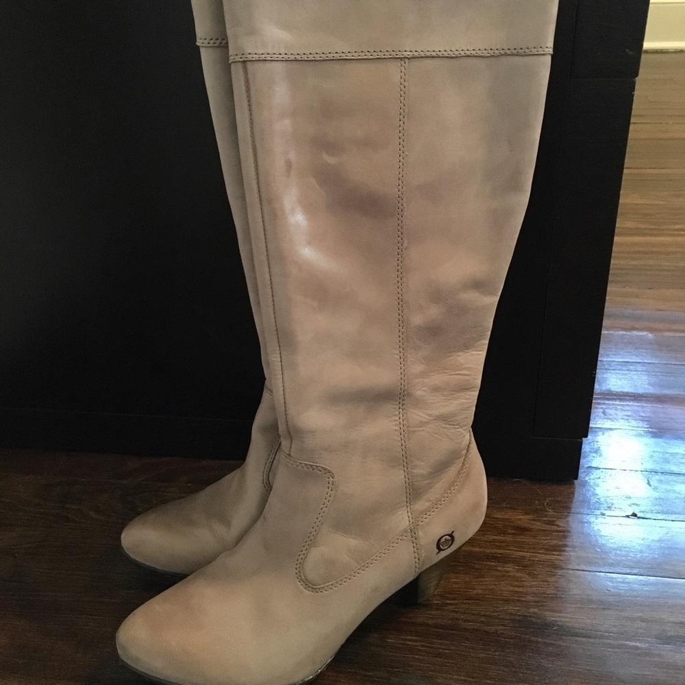 Born Boots Mallory size 7 Taupe