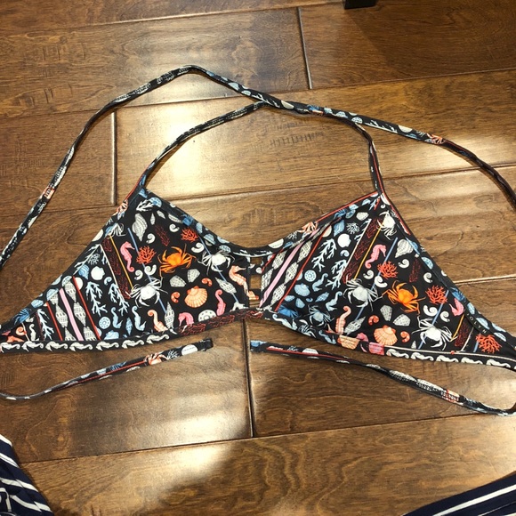 Jolyn Clothing Other - Under the Sea tomcat top