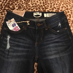 Brand New Juniors Distressed Crop Jeans