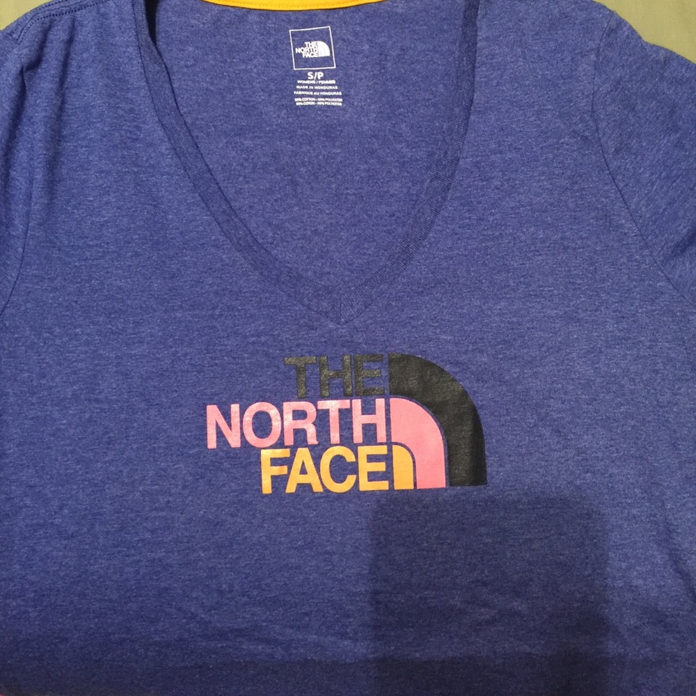 Women's North Face t-shirt