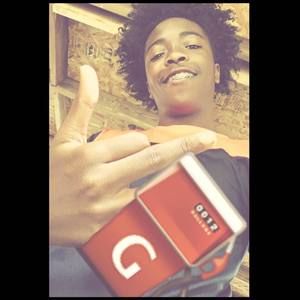 Meet your Posher, Dennis