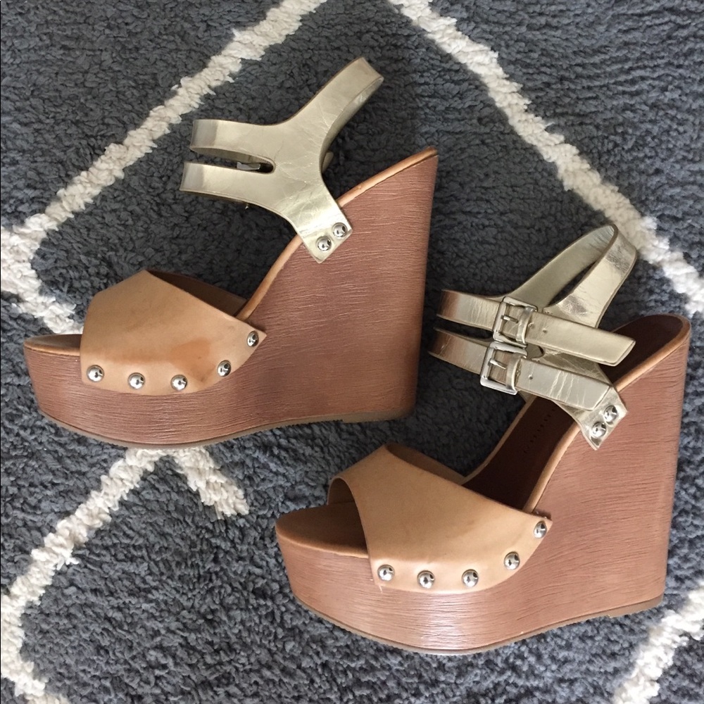 Chinese Laundry Bethy Wedges