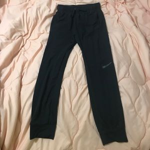 Nike GIRLS sweats/joggers