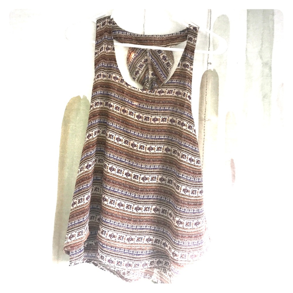 Cute Aztec Top w/ Tag Still On!