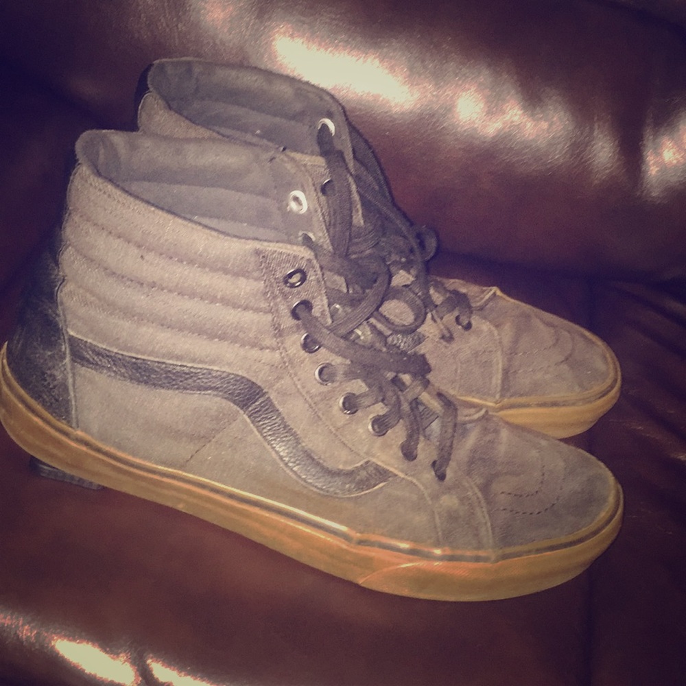 Black hi-top vans, gum sole light use