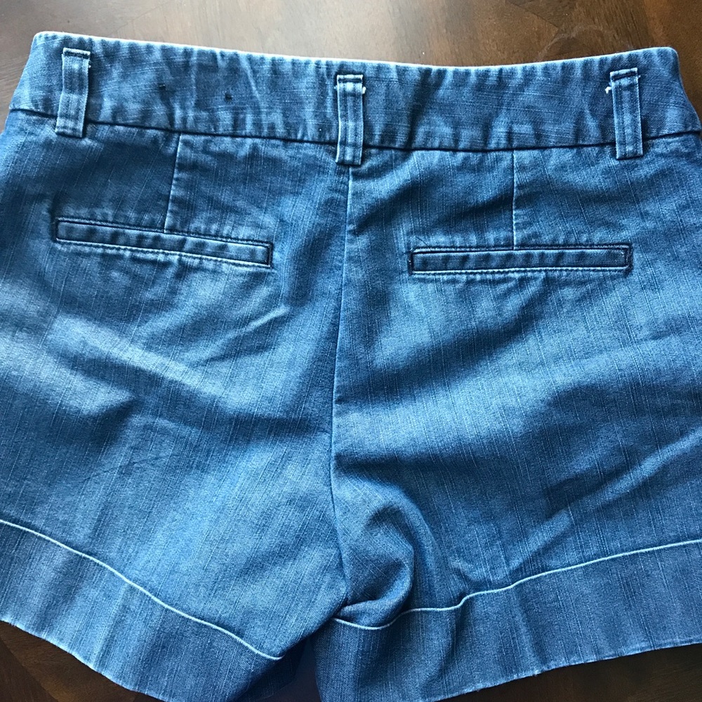 Express Jean Shorts 🔹 - Picture 4 of 5