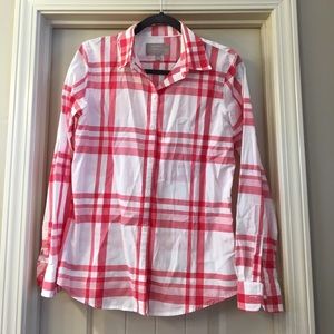 Banana Republic Soft Wash Button Down Size: M