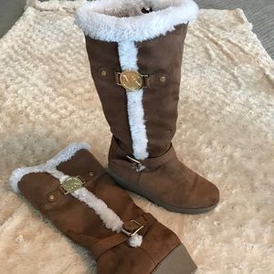 Faux fur boots