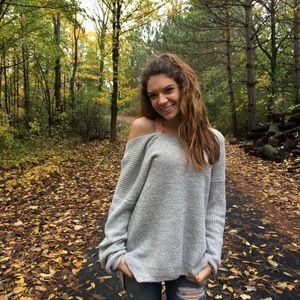 Meet your Posher, Lizzie