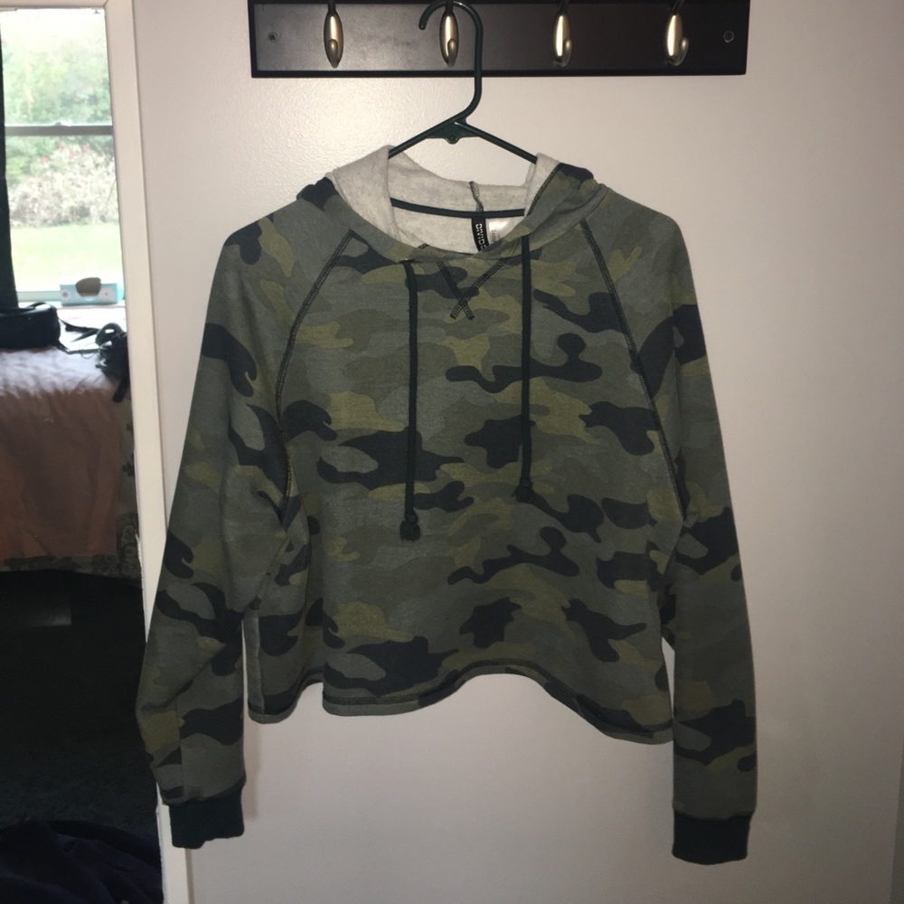 Cute Camo Cropped hoodie