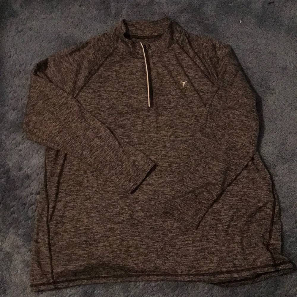 Workout pullover