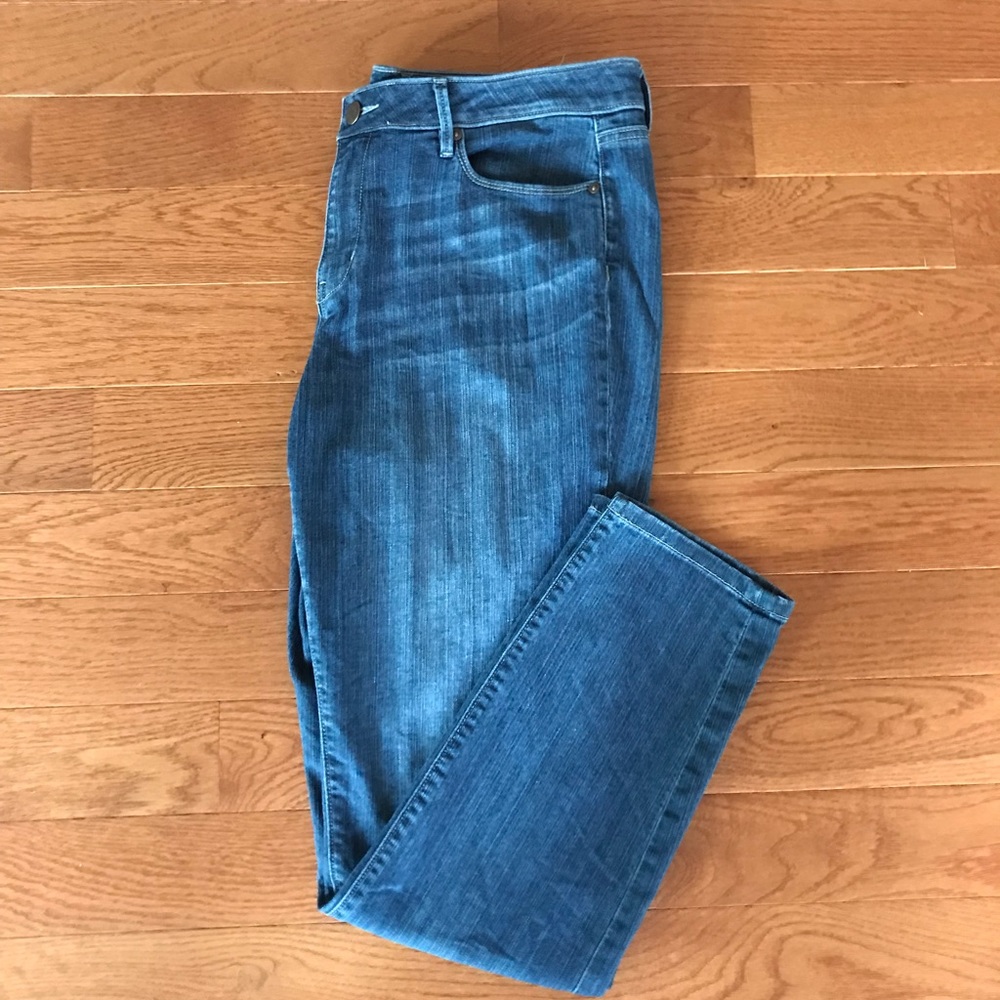 Loft skinny Curvy Jean. EUC