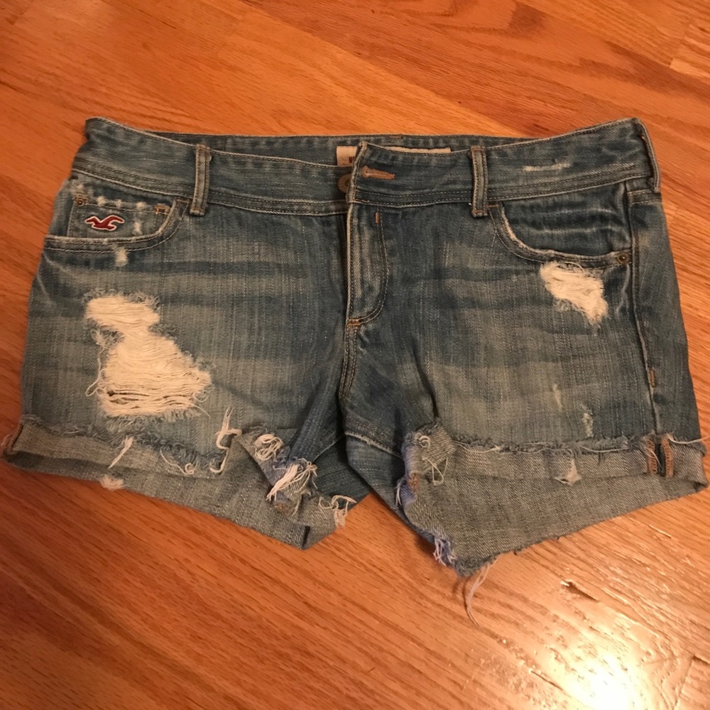 Hollister jean shorts size 9