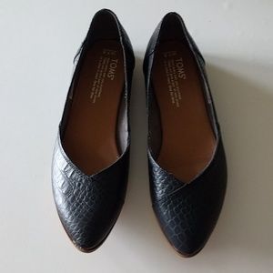 Brand new Toms flats