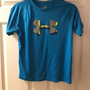 Under armour youth large shirt