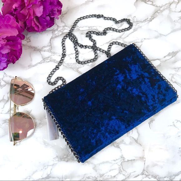 Chelsea 28 Handbags - Chelsea 28 Blue Crushed Velvet Chain Handbag