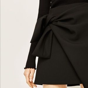 Zara mini skirt with knot