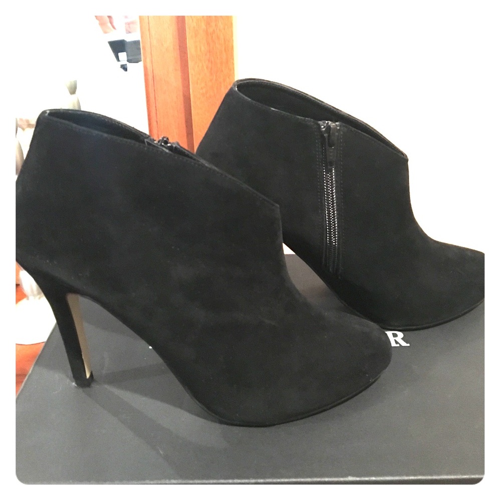 Lord and Taylor Black Suede Bootie Size 8
