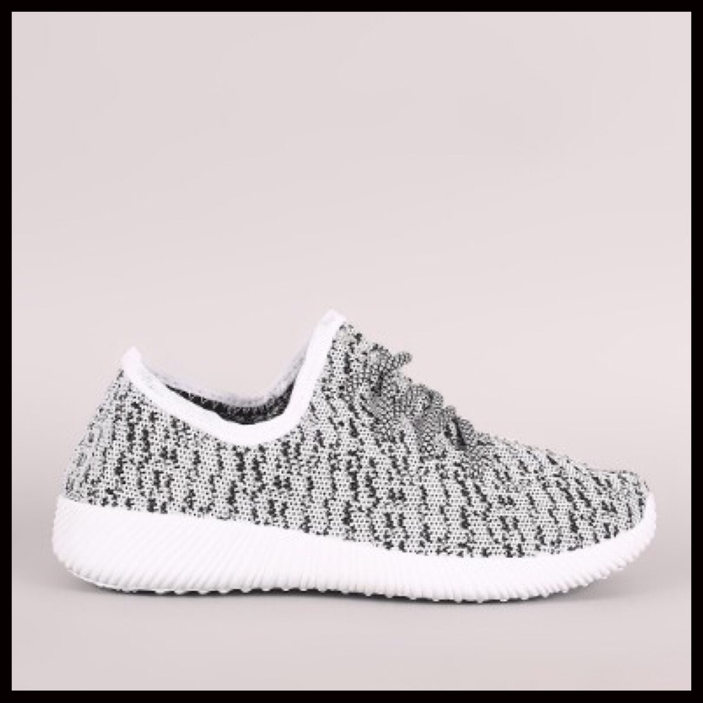 CLEARANCE‼️Slip on Sneakers - Picture 5 of 7