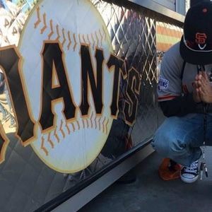 Meet your Posher, Damian