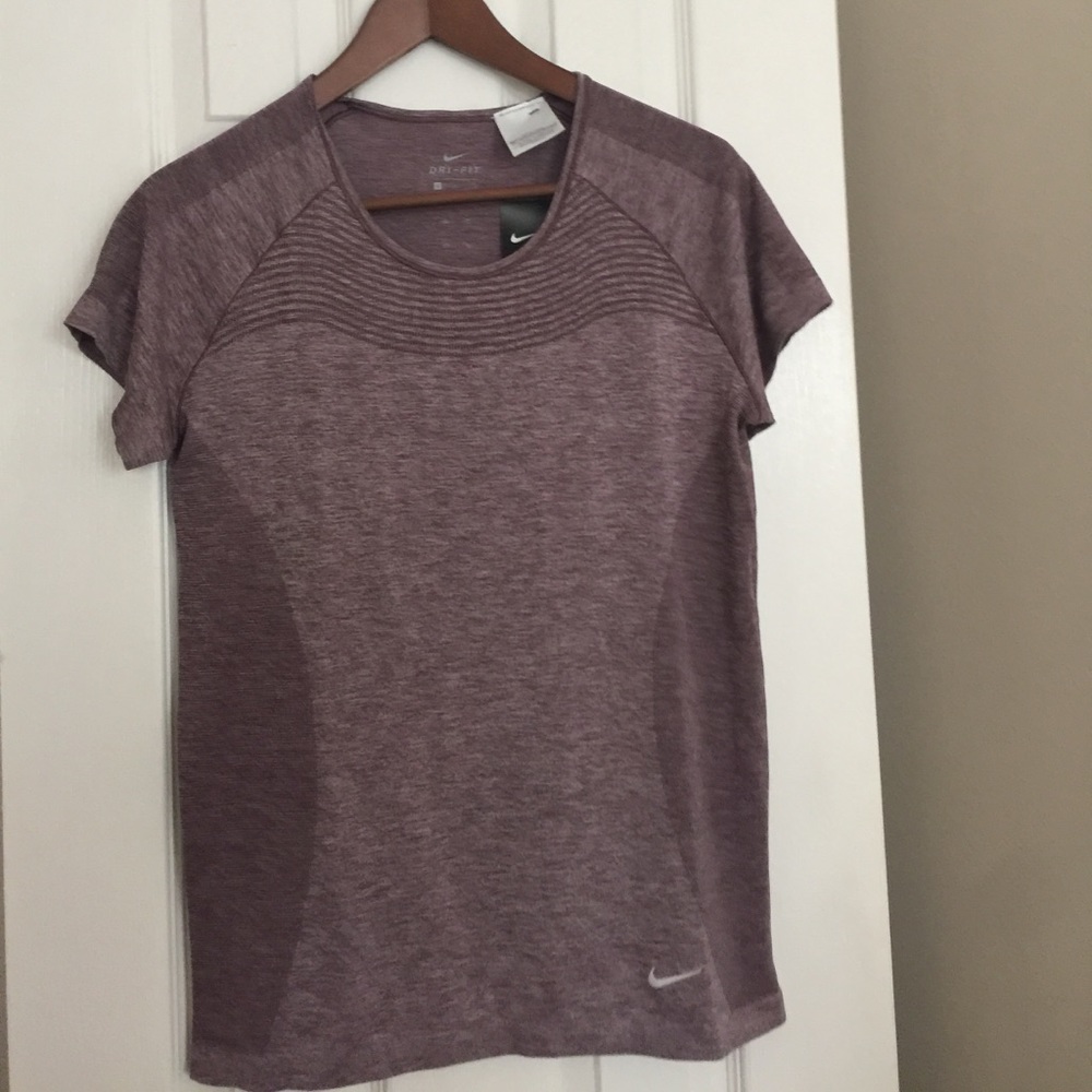 Nike dri-fit top