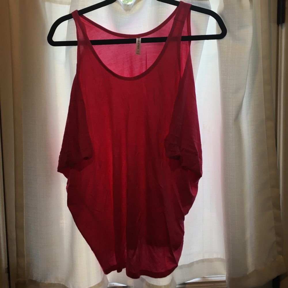 Workout tank with "slouchy sleeves"