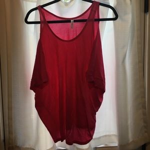 Workout tank with "slouchy sleeves"