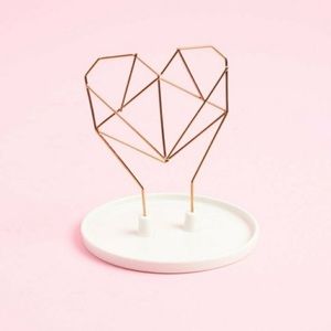 HEART SHAPED JEWELRY HOLDER