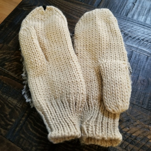 Fall Sale 🍁 Cute Critter Adult Mittens Beige LAST - Picture 3 of 5