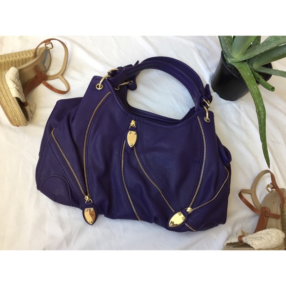JustFab Handbags - Brooklyn bridge bag 💜