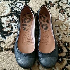 GNW Black Round Toe Flats with Charcoal Grey