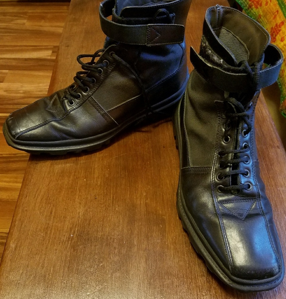 (SALE) Miu Miu Men's leather ankle boots