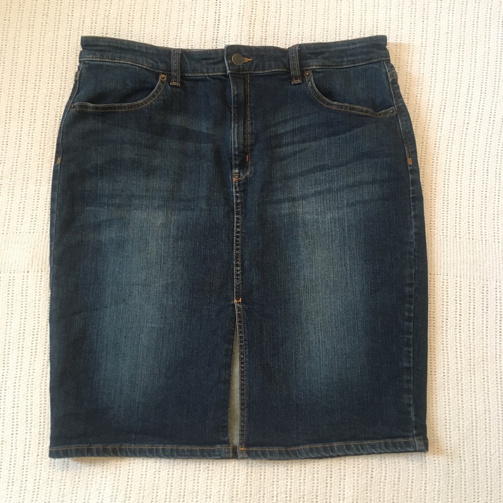Banana Republic Denim Pencil Skirt