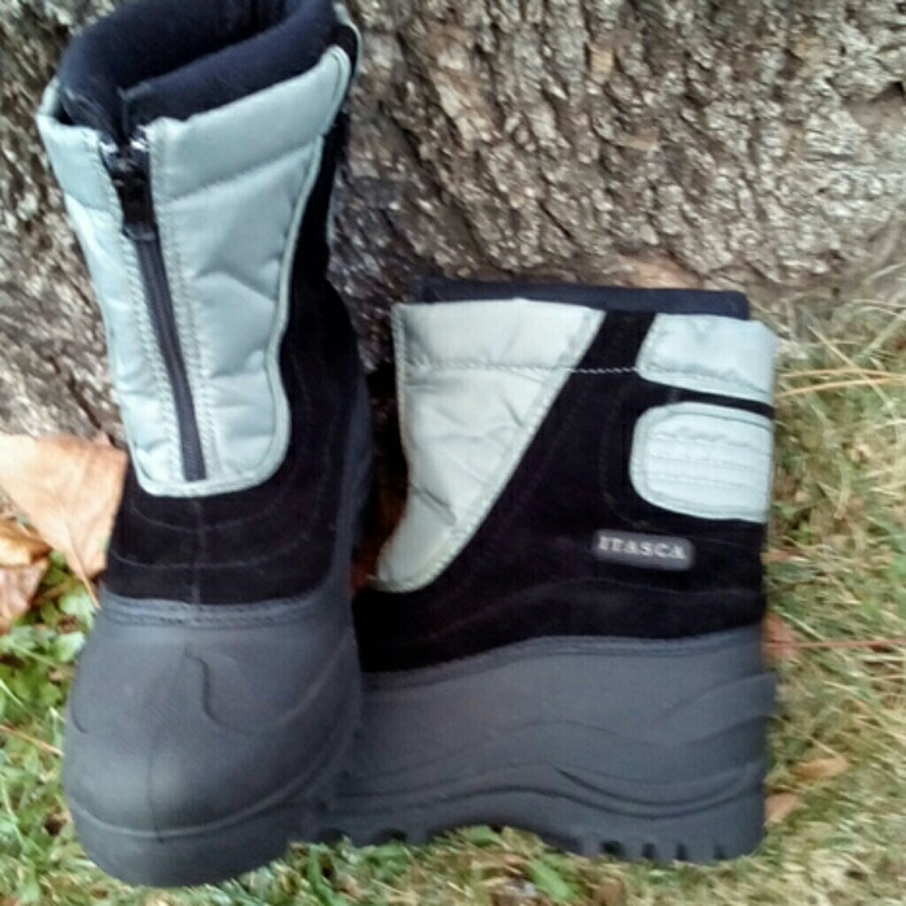 IT AS A snow boot