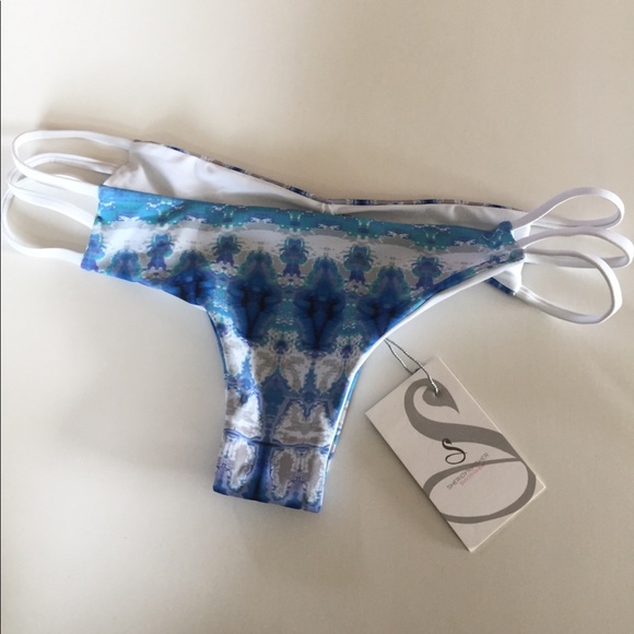 Blue cheeky bikini bottoms - Picture 1 of 2