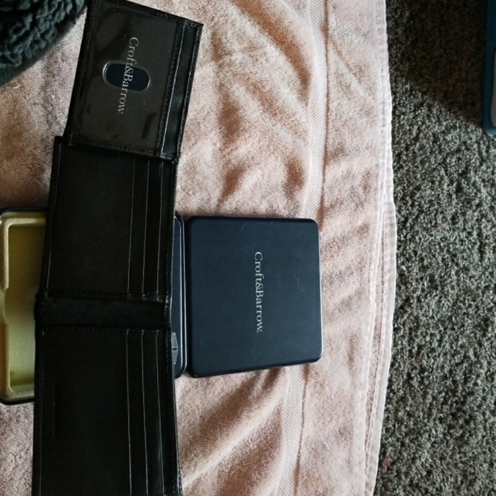 Men's leather wallet