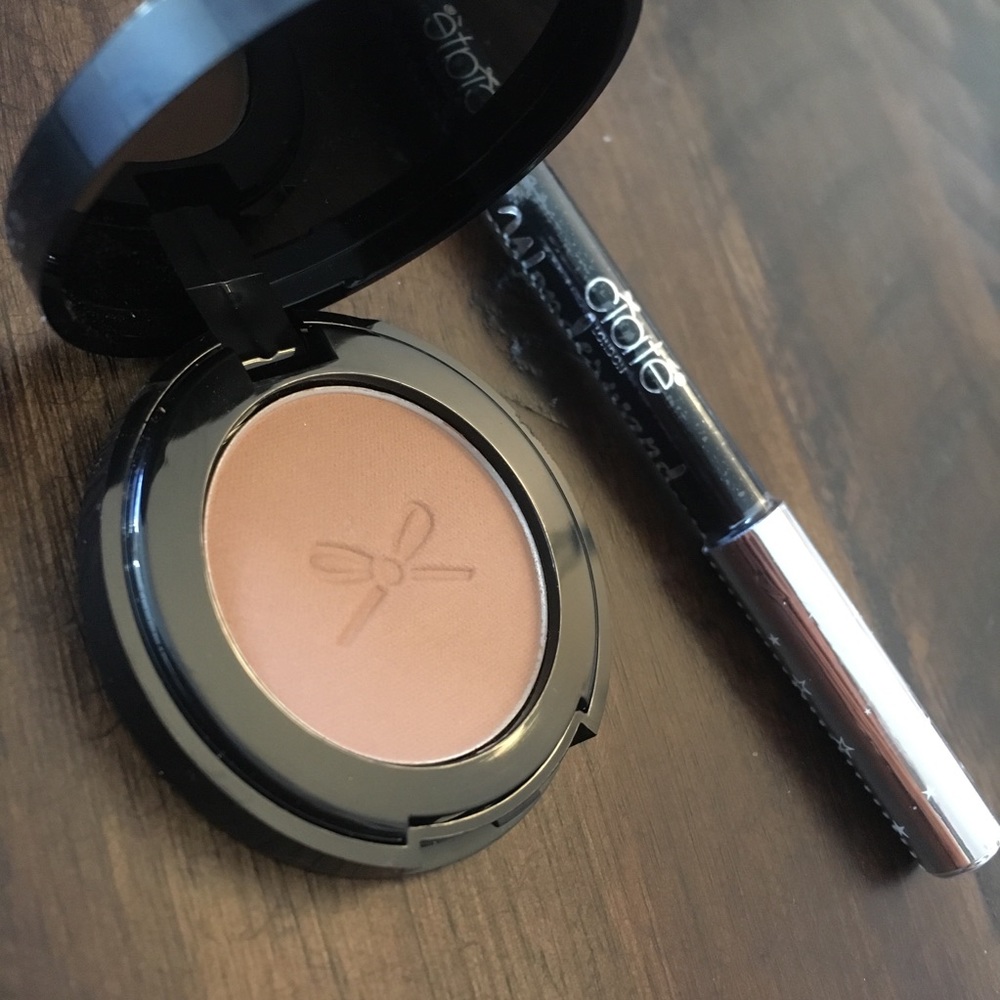 High end makeup bundle! - Picture 3 of 3