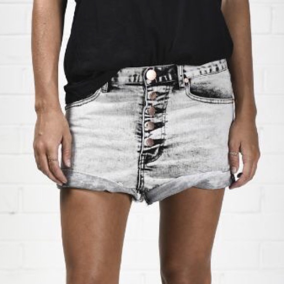 One Teaspoon Pants - NWT One teaspoon Harley Lovers shorts