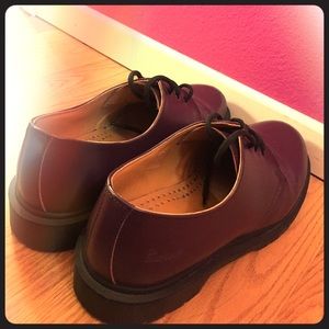 Oxford doc martens. Only worn twice!!