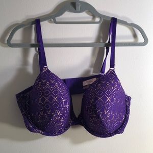 38D Victoria’s Secret crochet bra