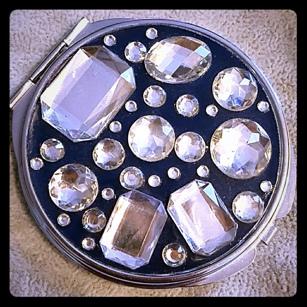 🎀 Compact mirror 🎀 Bundle Item!!