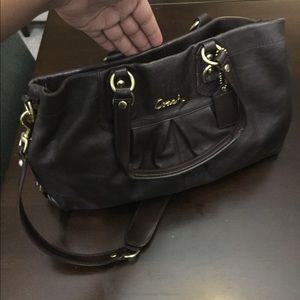 Coach bag that can be worn as cross body.