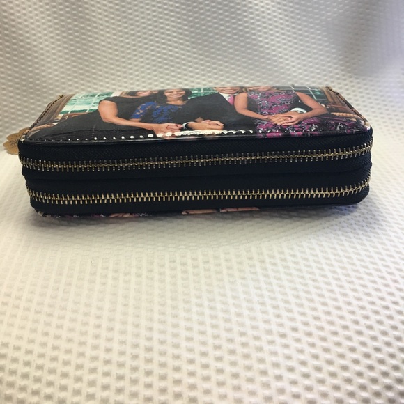 Obama Family High Gloss Portrait Wallet - Picture 3 of 8
